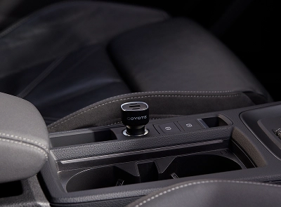 Cargador para encendedor de coche de 3 puertos (2× USB-C + 1× USB-A)